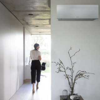 Инверторен климатик DAIKIN FTXJ25AS9/RXJ25A9 Silver EMURA